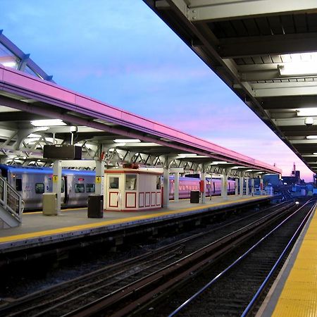 Howard Johnson By Wyndham Jamaica Ny Near Airtrain Jfk New York Exteriér fotografie