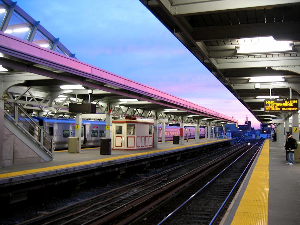 Howard Johnson By Wyndham Jamaica Ny Near Airtrain Jfk New York Exteriér fotografie