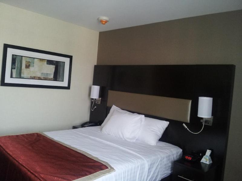 Howard Johnson By Wyndham Jamaica Ny Near Airtrain Jfk New York Exteriér fotografie