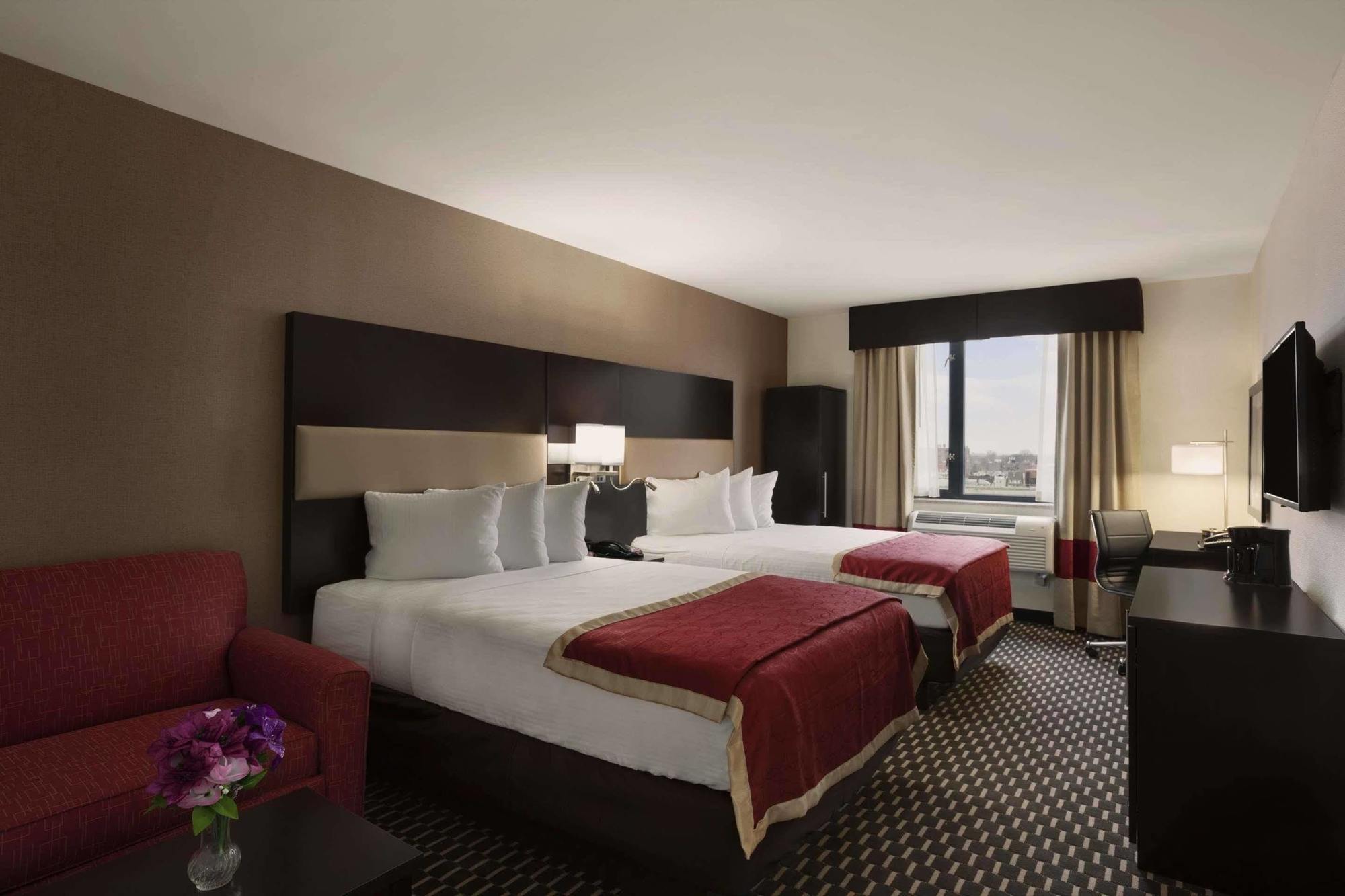 Howard Johnson By Wyndham Jamaica Ny Near Airtrain Jfk New York Exteriér fotografie